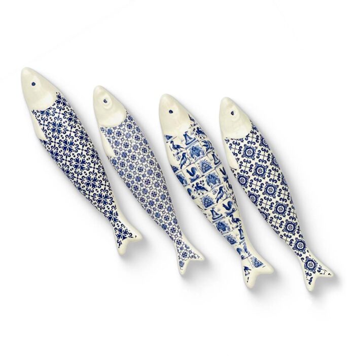 Sardinha em cerâmica com padrão de azulejo português