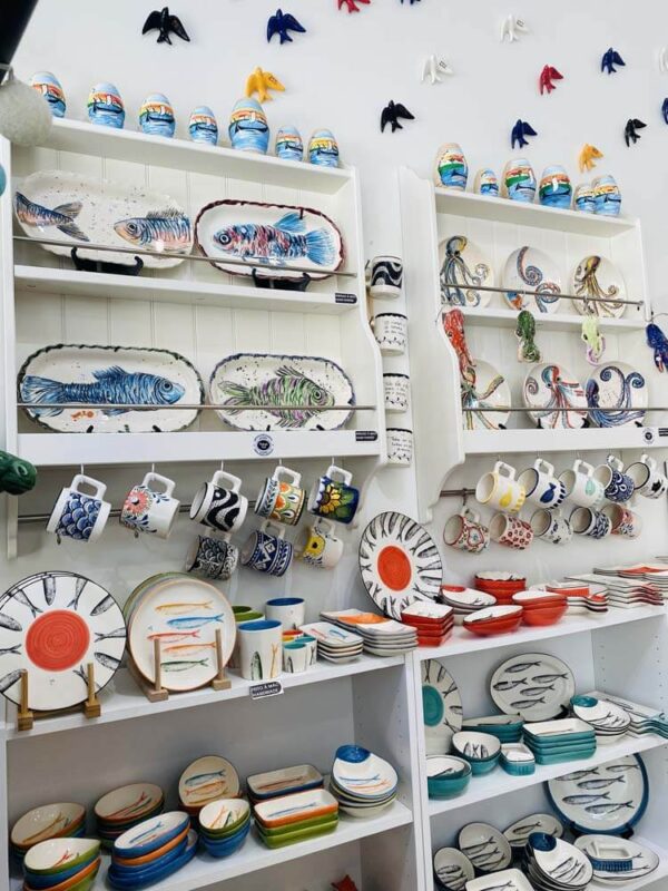 Peças em cerâmica artesanais de Portugal