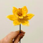 flor de ceramica narciso