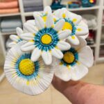 flores cerâmica brancas