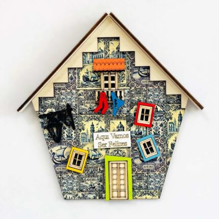 casinha em madeira de azulejo portugues azul