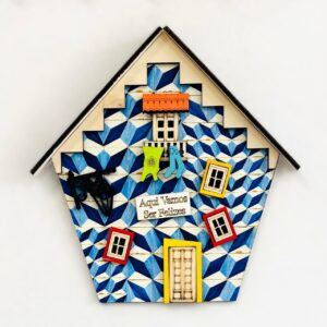 casinha em madeira de azulejo portugues padrão azul