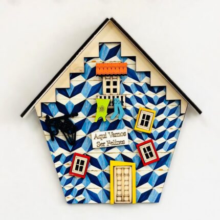 casinha em madeira de azulejo portugues padrão azul