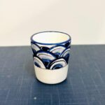 copo de licor com padrão azul português