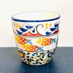 copo para chá com padrão colorido português