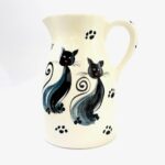 jarro em ceramica com gatos pintados á mão