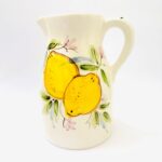 jarro em ceramica com limões pintado á mão