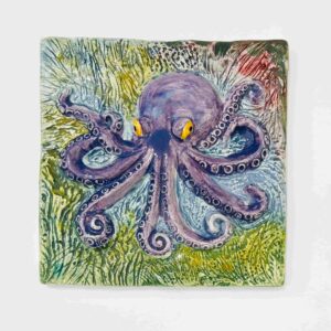 azulejo artesanal de polvo na cor lilás em alto relevo