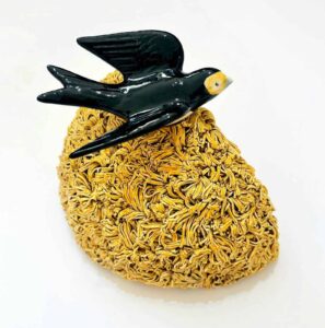 ninho de andorinha em cerâmica