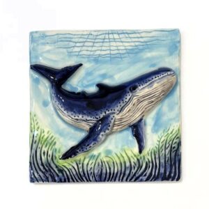 azulejo alto relevo de baleia azul