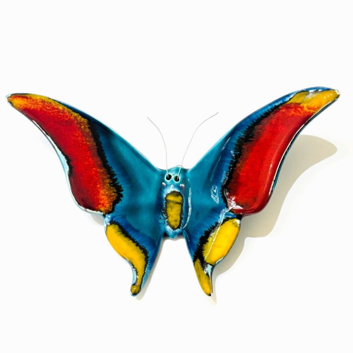 borboleta em ceramica media em azul e vermelho
