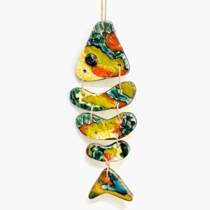 sardinha em ceramica para pendurar e amarelo e colorida