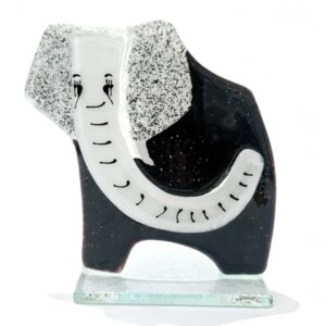 elefante de vidro na cor preta e branca
