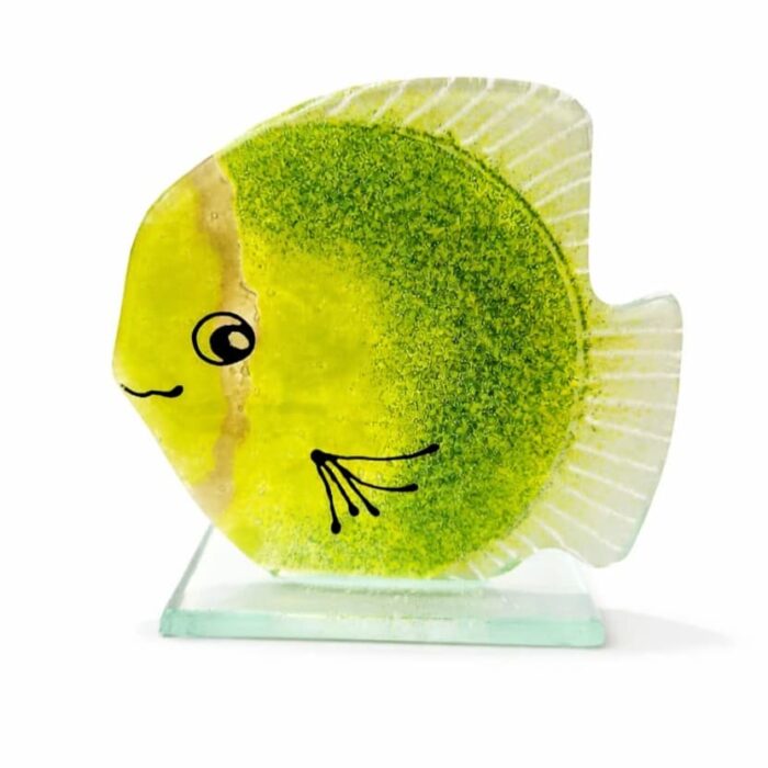 peixe de vidro na cor verde