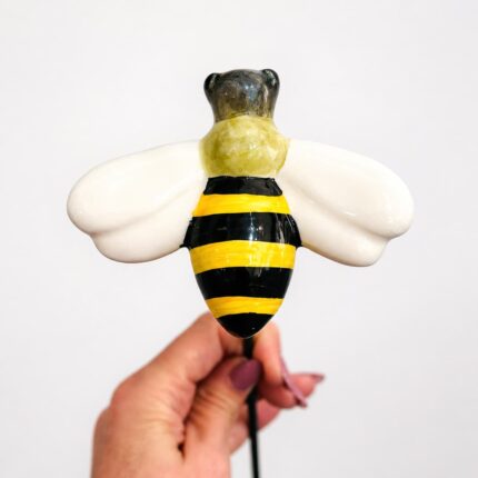 abelha em ceramica