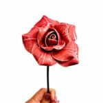 flor rosa em ceramica na cor de rosa