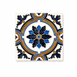 azulejo português tradicional com tema floral em azul escuro